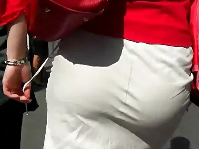 ഡോഗി സ്റ്റൈലിൽ ഇറുകിയ പൂറ്റുള്ള കാമുകി