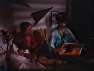 ചുരുണ്ട മുടിയുള്ള പ്രിയതമയ്ക്ക് കം ചെയ്യണമെന്ന് ആഗ്രഹമുണ്ട്