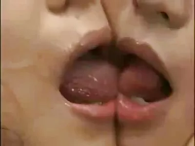 ടെൻഡർ പൂസിയും ഹാർഡ് ഫക്കുമായുള്ള കുഞ്ഞ്