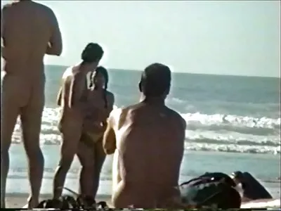 ഒരു വെബ്‌ക്യാമിന് മുന്നിൽ എന്റെ കാമുകിയുമായി ലൈംഗിക ബന്ധത്തിൽ ഏർപ്പെടുന്നു